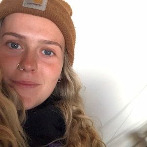 Meet your Posher, Crystal